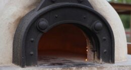 retains heat effectively outdoors